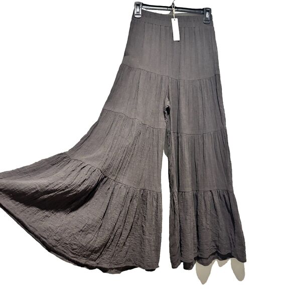 Olivaceous Pants - NWT Olivaceous Pants Dark Gray Small Tiered Wide Leg Rayon Relaxed Bohemian